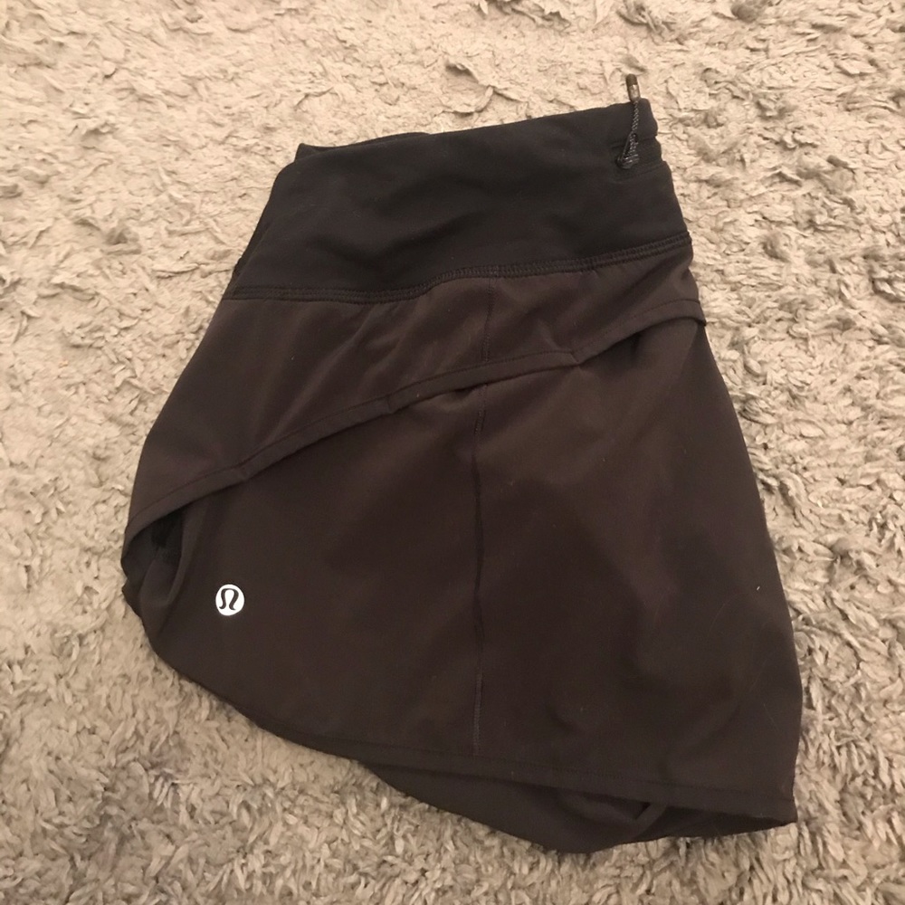 Black Lululemon shorts!